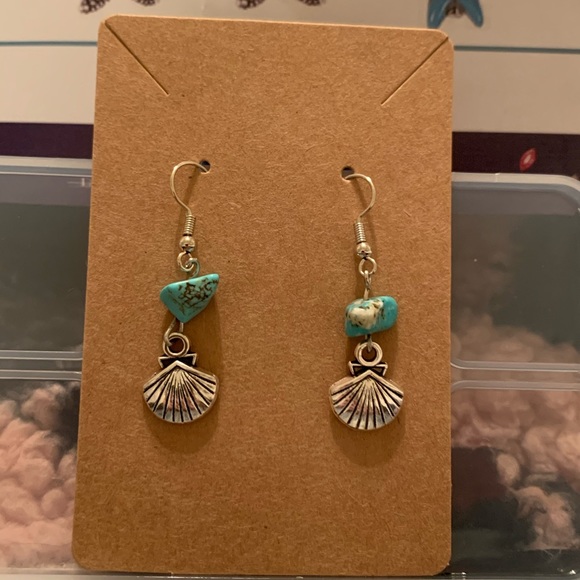 shell earrings! - Picture 2 of 2